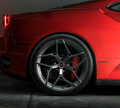 Фото дисков Brixton Forged PF5 на Ferrari F430