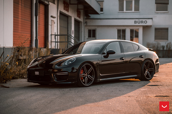 Фото дисков Vossen HF-1 Алмазная проточка на Porsche Panamera I