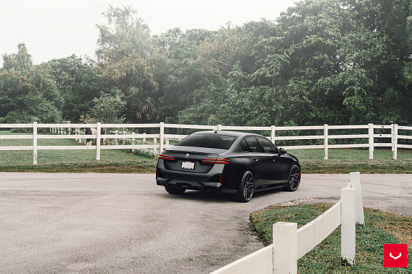 Фото дисков Vossen HF-7 Черный глянец на BMW 5/M5 (G60/G90)