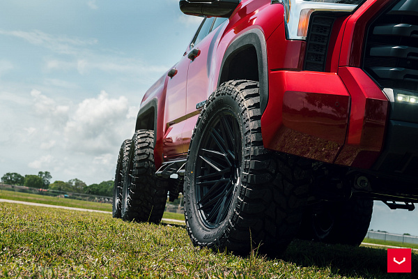Фото дисков Vossen HF6-5 Черный сатин на Toyota Tundra III
