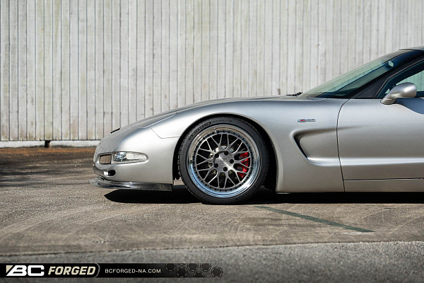 Фото дисков BC Forged LE81 // MLE81 Глянцевый тонированный лак на Chevrolet Corvette C5