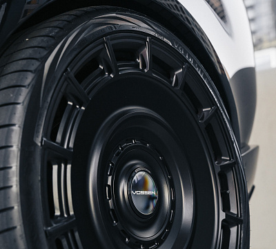 Фото дисков Vossen UV-7 на Land Rover Range Rover V