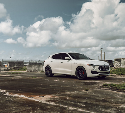 Фото дисков Vossen HFX-2 (5-Lug) на Maserati Levante
