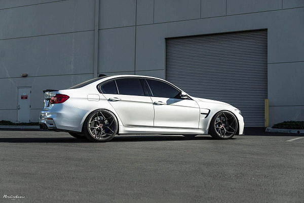 Фото дисков Brixton Forged PF5 Сатиновый темный лак на BMW 3/M3 (F3x/F80)