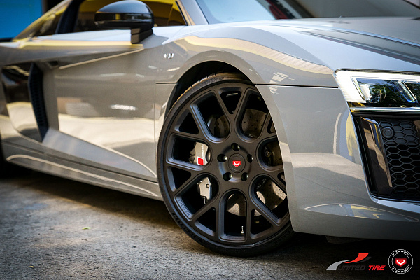 Фото дисков Vossen CG-204 Черный матовый на Audi R8 (4S)