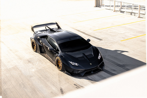 Фото дисков Brixton Forged PF7 Aerotech Глянцевая бронза на Lamborghini Huracan