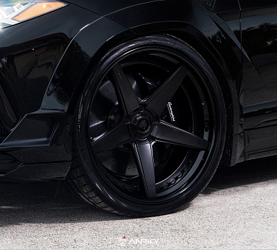 Фото дисков Anrky RS5.3 на Lamborghini Urus