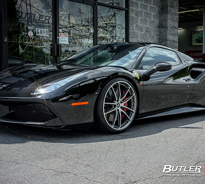 Фото дисков HRE P104 на Ferrari 488