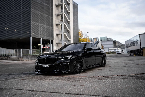 Фото дисков ST Wheels ST5 Черный глянец на BMW 7 (G70)