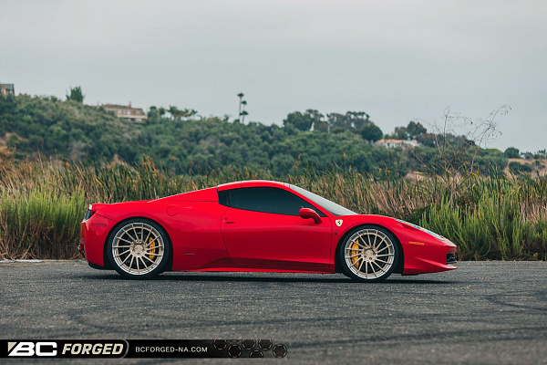 Фото дисков BC Forged HCA215 Глянцевая шампань на Ferrari 458