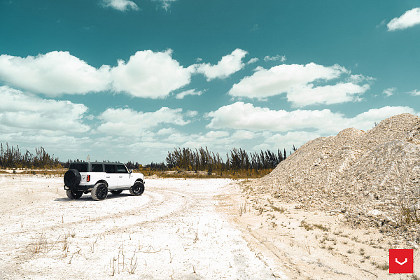 Фото дисков Vossen HF6-5 Черный сатин на Ford Bronco