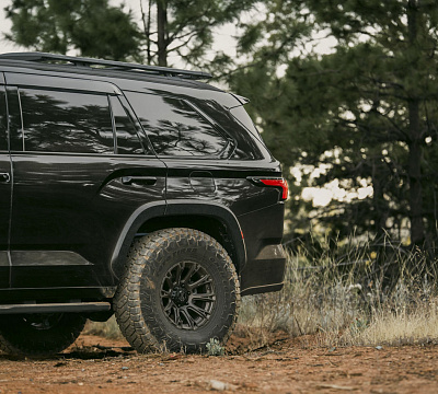 Фото дисков Black Rhino DIAMONDBACK на Toyota Sequoia III