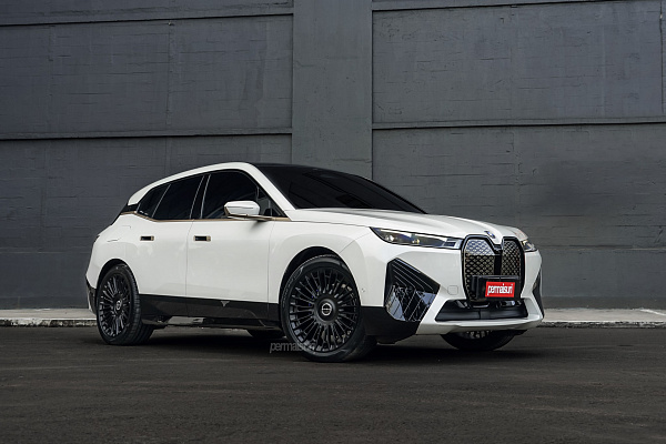Фото дисков Brixton Forged LX01 Черный сатин на BMW iX