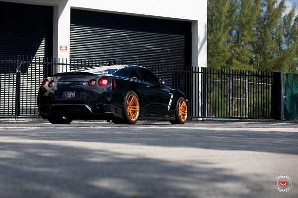 Фото дисков Vossen CG-202 Глянцевая медь на Nissan GT-R