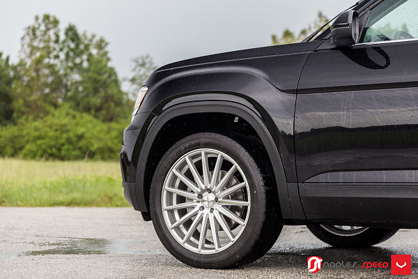 Фото дисков Vossen VFS-2 Серебро на Volkswagen Atlas