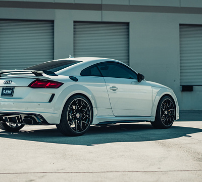 Фото дисков HRE FF10 на Audi TT (8S)