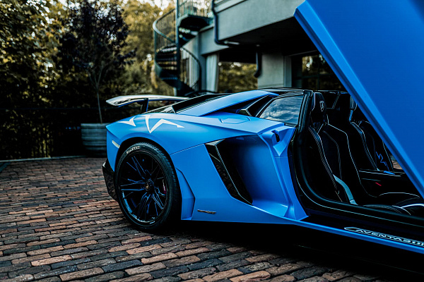 Фото дисков Brixton Forged FDE05 Черный сатин на Lamborghini Aventador