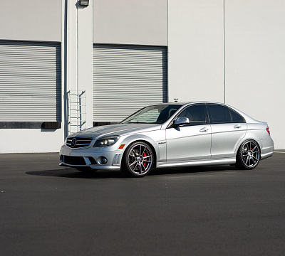 Фото дисков HRE FF04 на Mercedes-Benz C-Class (W204)