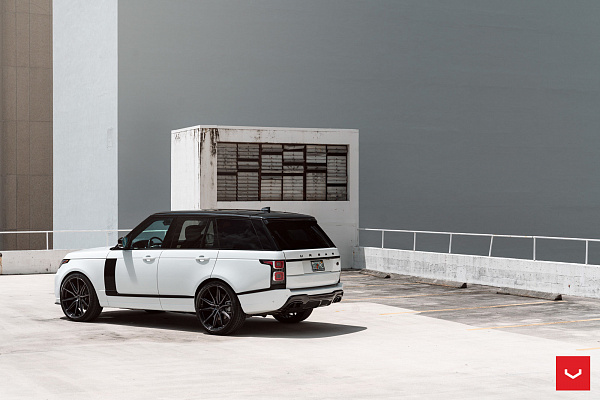 Фото дисков Vossen HF-3 Глянцевый темный лак на Range Rover IV