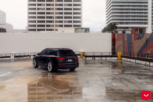 Фото дисков Vossen HFX-2 (5-Lug) Серебро на Audi Q7 (4M)