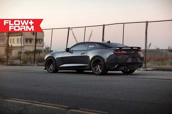 Фото дисков HRE FF01 Глянцевое темное золото на Chevrolet Camaro VI