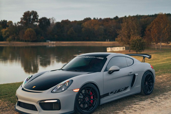 Фото дисков Brixton Forged R11-R Черный сатин на Porsche Cayman II