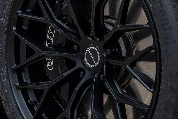 Фото дисков Brixton Forged CM6-R Черный сатин на Bentley Continental GT III