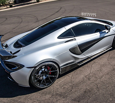 Фото дисков Strasse Wheels SM5R Deep Concave Monoblock на McLaren 570S