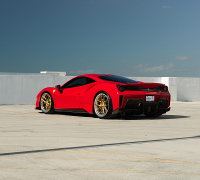 Фото дисков HRE S101SC на Ferrari 488