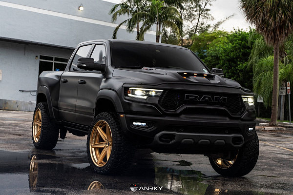 Фото дисков Anrky AN36-S Сатиновое золото на Ram 1500 V