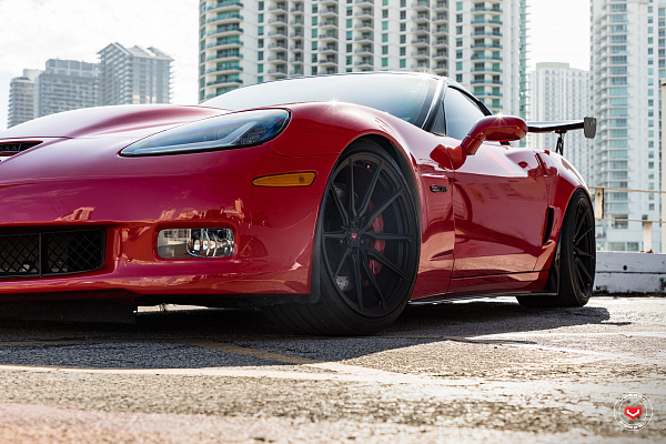 Фото дисков Vossen M-X2 Черный сатин на Chevrolet Corvette C6