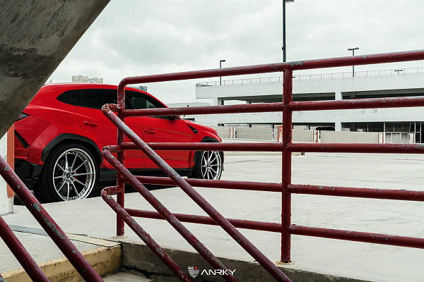 Фото дисков Anrky AN38 Полированный лак на Lamborghini Urus