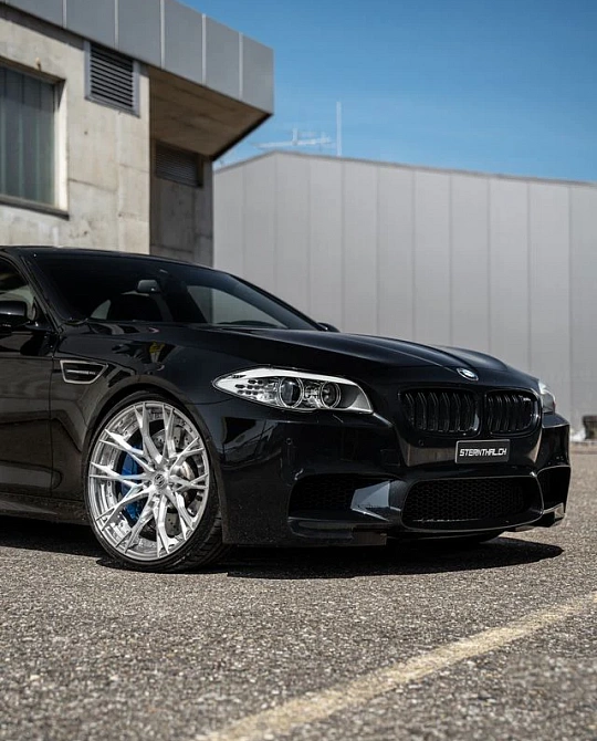 Фото дисков ST9.2 Глянцевый лак на BMW 5/M5 (F10)