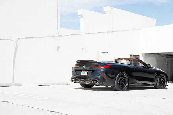 Фото дисков Strasse Wheels SV10M Track Другой цвет на BMW 8/M8