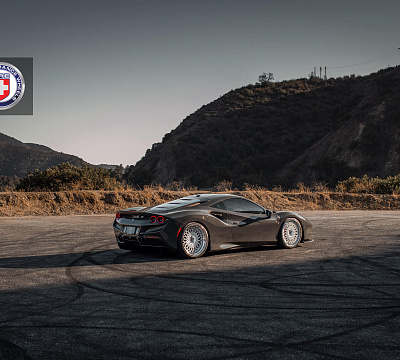 Фото дисков HRE 501 на Ferrari F8