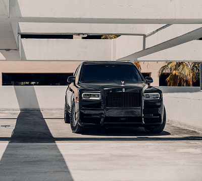 Фото дисков Vossen S17-18 на Rolls-Royce Cullinan
