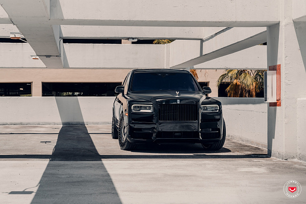 Фото дисков Vossen S17-18 Черный глянец на Rolls-Royce Cullinan