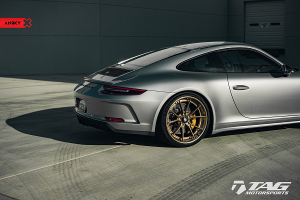 Фото дисков Anrky AN32 Сатиновое темное золото на Porsche 911 VII