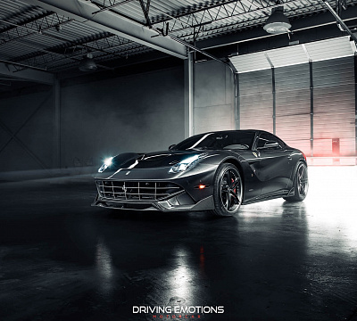 Фото дисков HRE S207 на Ferrari F12