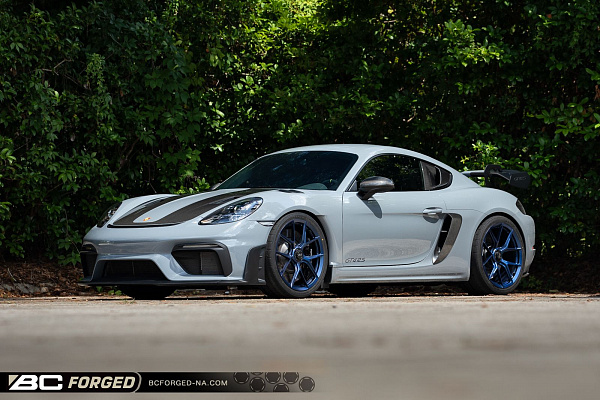 Фото дисков BC Forged ACL51 Синий сатин на Porsche Cayman II