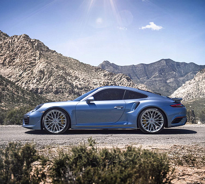 Фото дисков HRE P200 на Porsche 911 VII