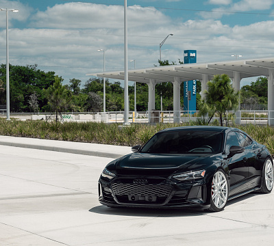 Фото дисков Vossen HF-7 на Audi E-tron GT