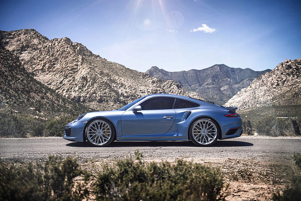 Фото дисков HRE P200 Глянцевый лак на Porsche 911 VII