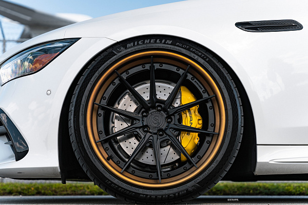 Фото дисков Strasse Wheels SV10M Deep Concave FS Черный сатин на Mercedes-Benz AMG GT I