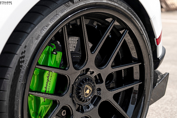 Фото дисков Strasse Wheels SM7 Deep Concave FS Другой цвет на Lamborghini Huracan