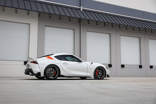 Фото дисков HRE FF11 Сатиновый графит на Toyota Supra A90
