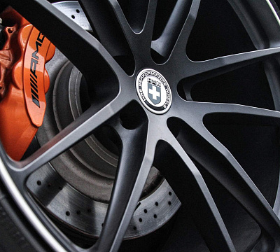 Фото дисков HRE P104 на Mercedes-Benz CLS (C218)