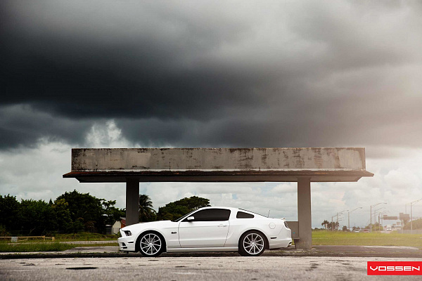 Фото дисков Vossen CVT Серебро на Ford Mustang V