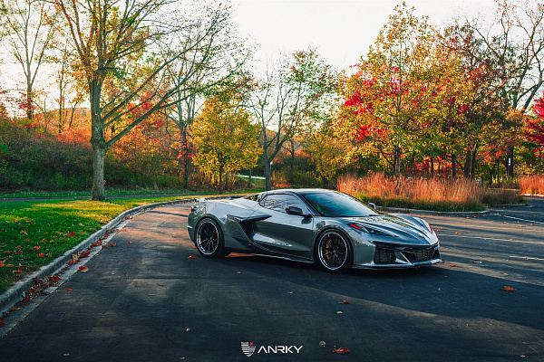 Фото дисков Anrky AN31 Черный глянец на Chevrolet Corvette C8