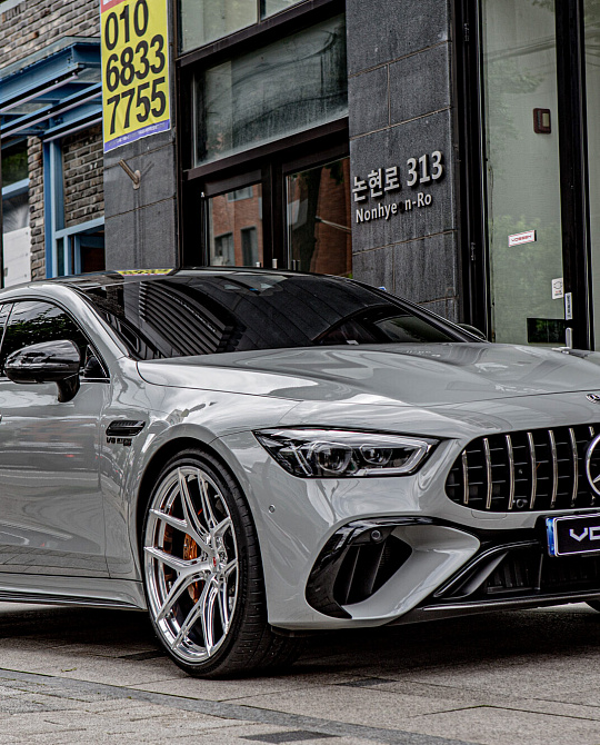 Фото дисков S21-01 Глянцевый лак на Mercedes-Benz AMG GT I
